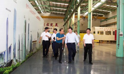 市政府主要領導同志蒞臨堅美開展調研工作